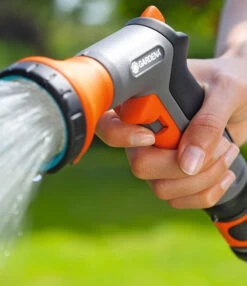 GARDENA® Classic Sproeibroes, Verpakt 6 GARDENA® Classic Sproeibroes, Verpakt -Bloesemseizoen 8902115459102