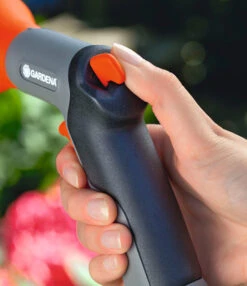 GARDENA® Classic Sproeibroes, Verpakt 7 GARDENA® Classic Sproeibroes, Verpakt -Bloesemseizoen 8902115590174